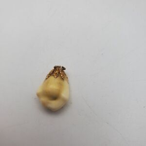 14k gold Men's or women's antique Cowrie necklace pendant unisex fine jewelr